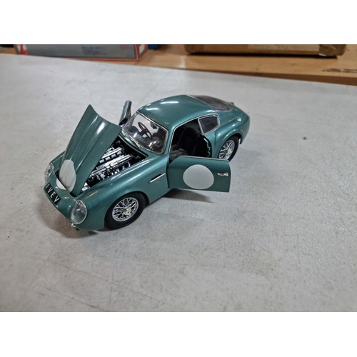 70 - Quantity of collectable scale model cars by Burago and Maisto, inc 2x boxed Lancia Burago cars, boxe... 