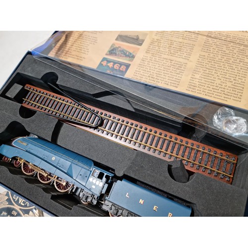 85 - An extremely rare brand new in box Hornby R3612 Mallard world speed record 80th anniversary presenta... 