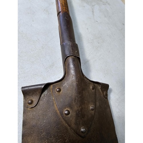 34 - Good quality Original Antique WWI German trench shovel, showing good patina to the handle, original ... 