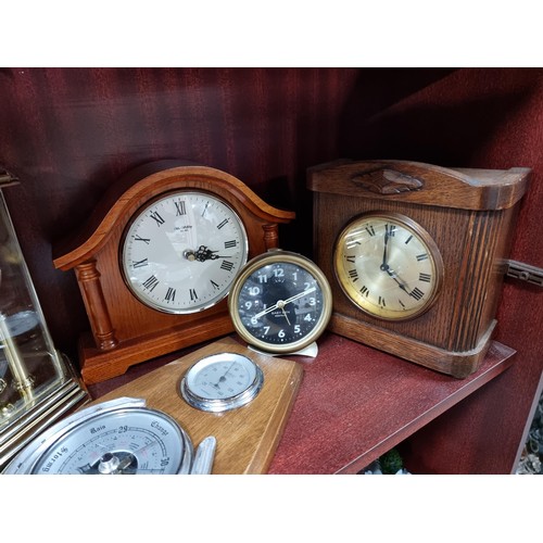 38 - A quantity of 7x mantel, carriage and anniversary clocks to include quartz and mechanical movements ... 