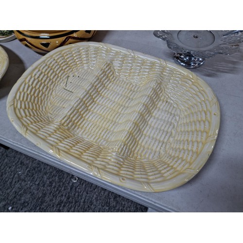 55 - A quantity of collectable items to include 2x large Johnson Bros Arcadia basket formed serving trays... 