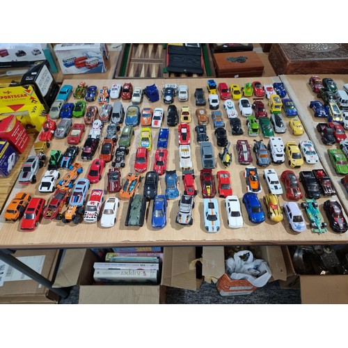 100 - A very large quantity of loose diecast model cars, all mostly in good looked after condition with a ... 