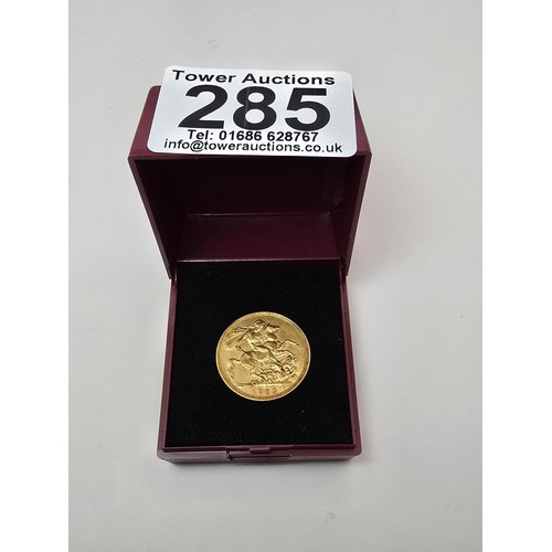 285 - Antique 1902 full gold sovereign struck in 22ct gold featuring King Edward VII head, in very good co... 