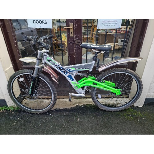 370 - A CBR Gate Crasher mountain bike with dual suspension disc brakes front and back Shimano btakes and ... 