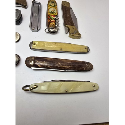 263 - A collection of 12x vintage penknives all which are in good clean condition includes 2 good quality ... 