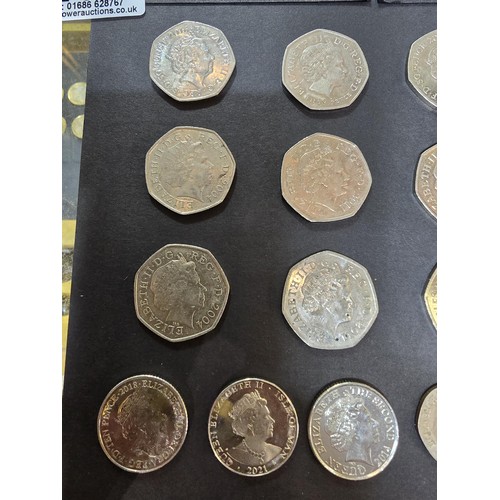 266 - A collection of 12x rare collectable 50 pence coins along with 3x collectable 20 pence coins and 2 c... 