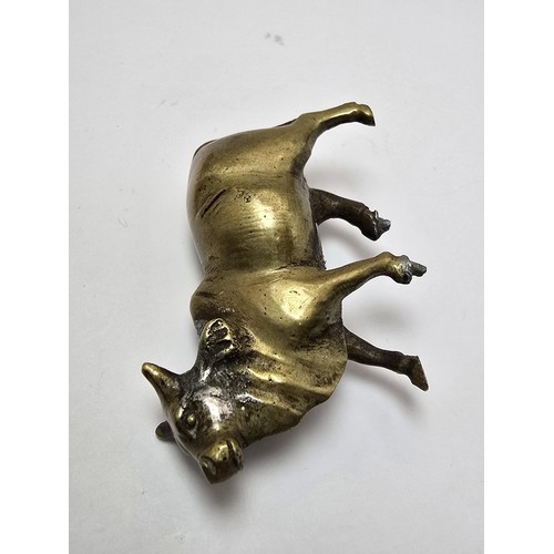 281 - A good quality antique cold cast solid bronze miniature bull figure presenting good detail, 2 of the... 