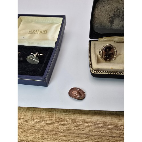 238 - 2x pairs of vintage cufflinks, 1 pair having an etched design in 925 silver, the other set has a min... 