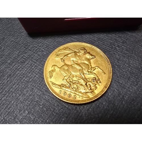 285 - Antique 1902 full gold sovereign struck in 22ct gold featuring King Edward VII head, in very good co... 