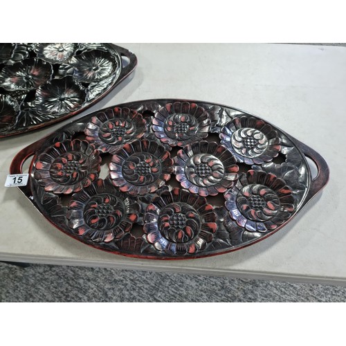 15 - A pair of good quality Japanese Kamakura Bori lacquered trays dating form the early 20th century. Th... 