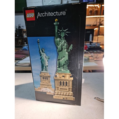 57 - 2x new in box Lego models inc 21042 Lego Architecture Statue of Liberty and 10281 Botanical Collecti... 