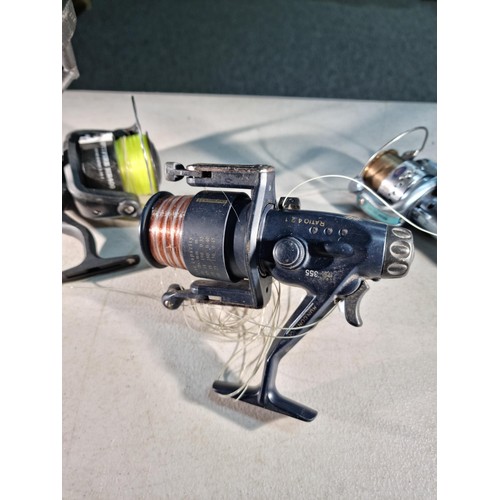 77 - Collection of 3x fishing reels inc Spitfire HR400, a Zebco RC 355 and a blue 30 rear drag reel