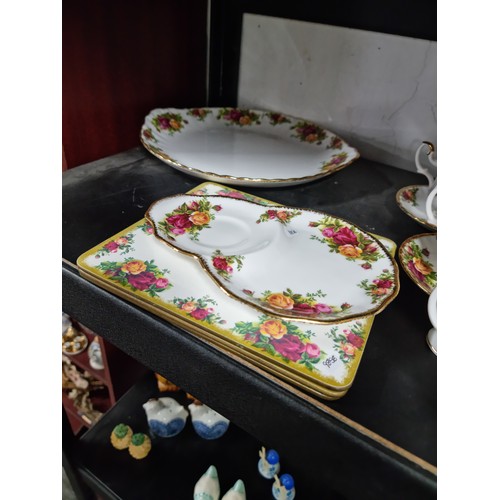 34 - Large 26x quantity of Royal Albert Old Country Roses part dinner tea set, inc coffee pot, 6x coffee ... 