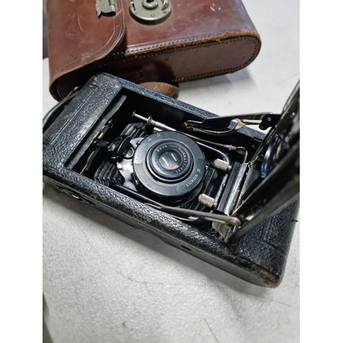 90 - Collection of 6x cameras inc an Olympus IS-1000, Olympus Superzoom 700XB, Zeiss Ikon Nettar camera w... 