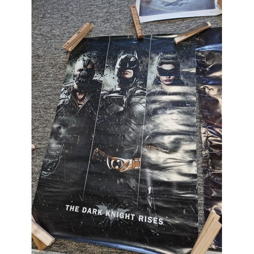 99 - Large collection of posters to include Batman, Superman, Lancaster Bomber with pilot signatures, Sta... 