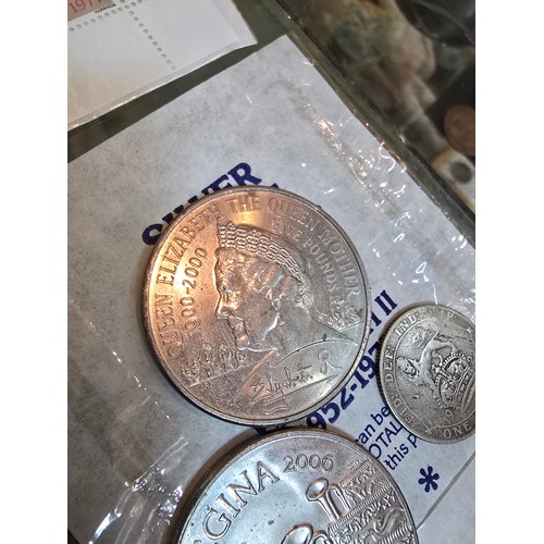 241 - 2x collectable £5 coins along with a quantity of silver jubilee commemorative block stamps, a silver... 