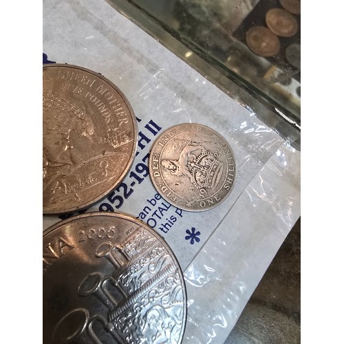 241 - 2x collectable £5 coins along with a quantity of silver jubilee commemorative block stamps, a silver... 