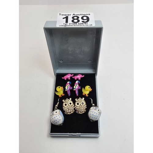 189 - A bundle of 5 pairs of novelty costume earrings to include a pretty hand painted ceramic owl pair, 1... 