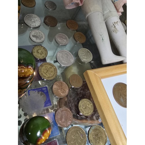 170 - A quantity of collectables to include various world coins, a framed coin set, a good quality hand pa... 