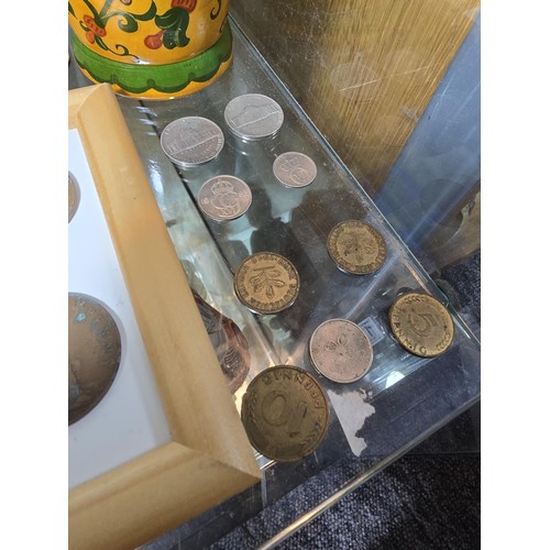 170 - A quantity of collectables to include various world coins, a framed coin set, a good quality hand pa... 