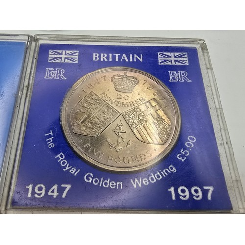 172 - A collection of 7 collectable coins along with a coinage of Great Britain 1970 set, the coins includ... 