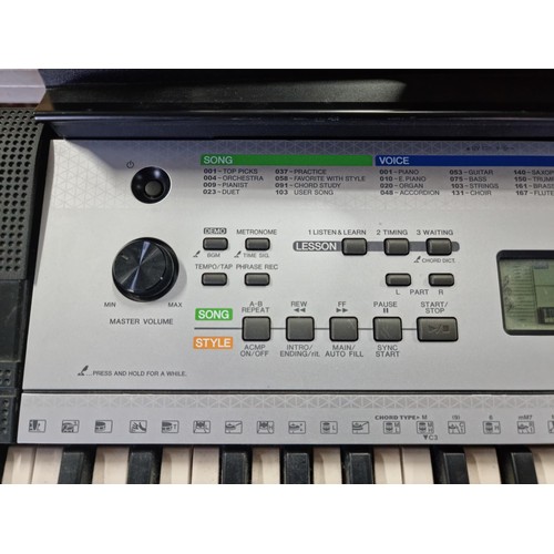 390 - Good quality fully working Yamaha Keyboard YPT - 255 with various sound keys and demo key comes with... 