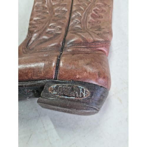 389 - A pair of original Loblan Venezuelan full leather cowboy boots circa 1970's in good order. We are un... 