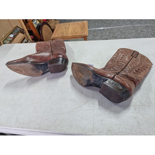 389 - A pair of original Loblan Venezuelan full leather cowboy boots circa 1970's in good order. We are un... 