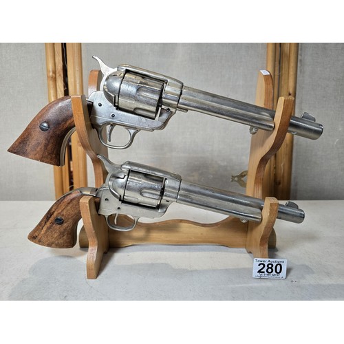 280 - 2x impressive heavy replica BKA 98 Colt 45 revolvers with a 6 cylinder chamber, both pistols are ful... 