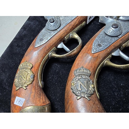 288 - A pair of stunning reproduction flintlock pistols colonial 1806, Napoleonic era. These classic caval... 