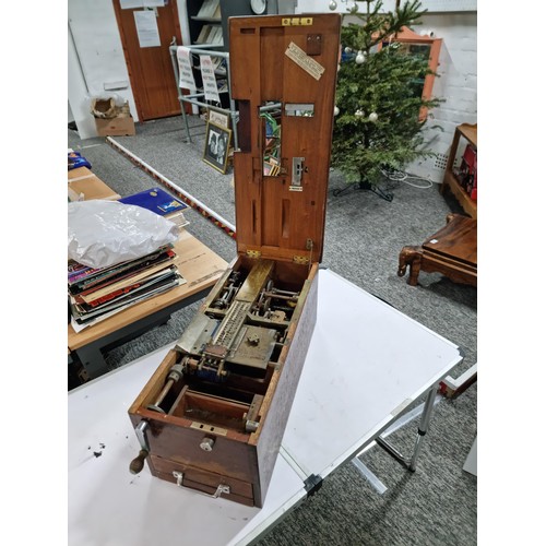 304 - Impressive large antique mahogany cash register by Gledhill Halifax, the lid lifts up to reveal the ... 