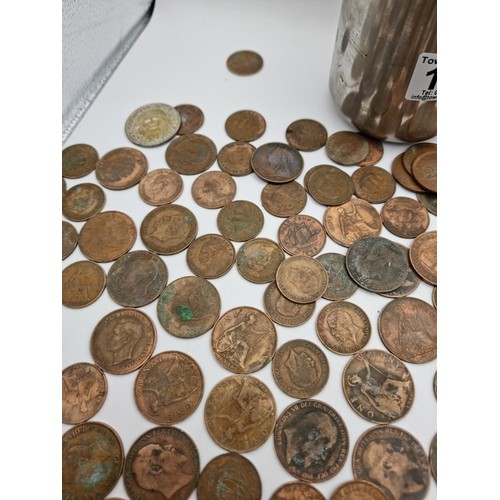 165 - Very large quantity of pre decimal coins mostly pennies and half pennies of various dates, please se... 