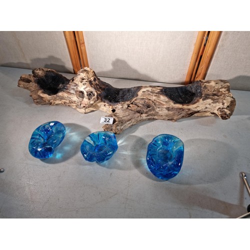 32 - Good quality table decoration piece of drift wood with 3x hand blown blue glass moulded tea light ho... 