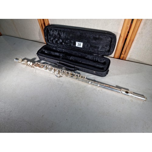 38 - A Sonata flute outfit in C standard in good order complete with case cleaning rod and cloth.