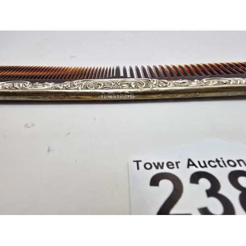 238 - An attractive hallmarked silver comb hallmarked to Birmingham 1992 by Broadway, the comb is in good ... 