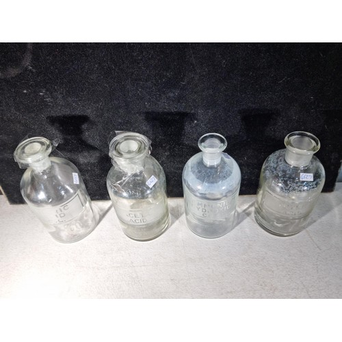 140 - A collection of 4x antique chemist pharmacy bottles all with etched labels, 2 with lids inc Ammonium... 