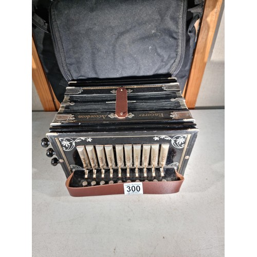 300 - Good quality vintage Encore Accordeon in good order with new leather straps with steel reeds, comes ... 