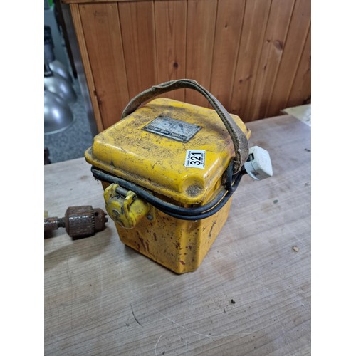 321 - 110v Descutter heavy duty drill with chuck key could do with being rewired along with a 110v transfo... 