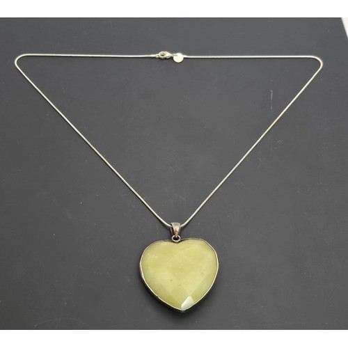 188 - Large and impressive vintage 925 Silver Heart pendant inset with a large faceted natural Jade stone ... 