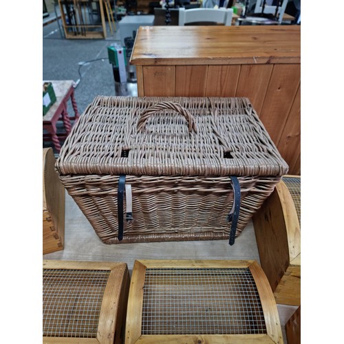 336 - 2 sets of 3x graduated wooden and mesh storage boxes along with a wicker hamper in good order, large... 