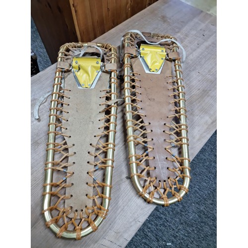 347 - Pair of good quality traditional Sherpa Snow Claw American snow shoes in good order with leather and... 