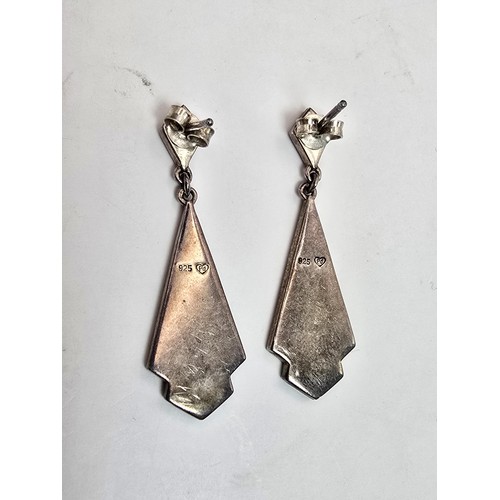 212 - A pair of pretty 925 silver Art Deco style drop earrings inset with a mother of pearl panel and blac... 