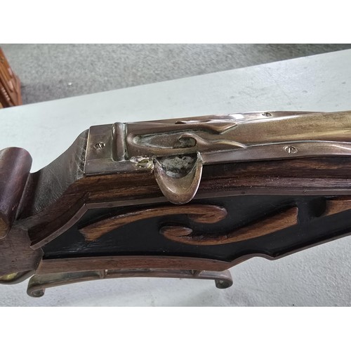 282 - A large and impressive replica 18th century matchlock musket which is beautifully made featuring a d... 