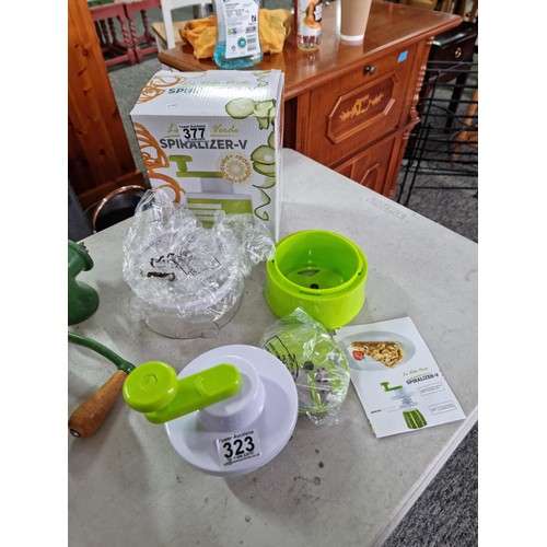 377 - A quantity of collectables including boxed Apollo spiralizer in as new condition also comes with a v... 