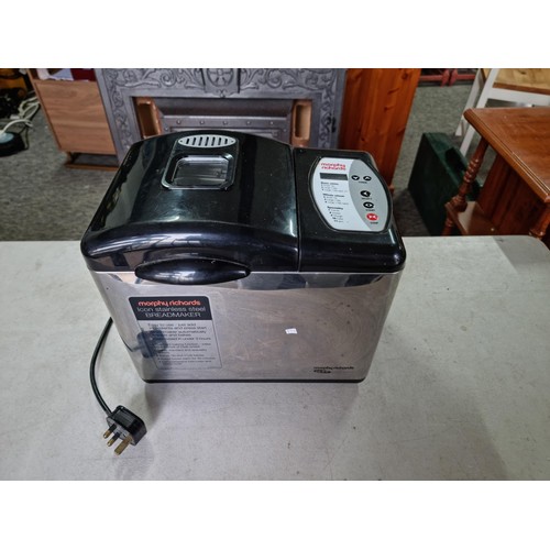 381 - Good quality digital Morphy Richard bread maker in good order with digital display comes with paddle... 