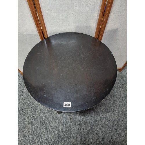 408 - Vintage circular topped pub table in oak, standing on four solid wood legs in overall good condition... 