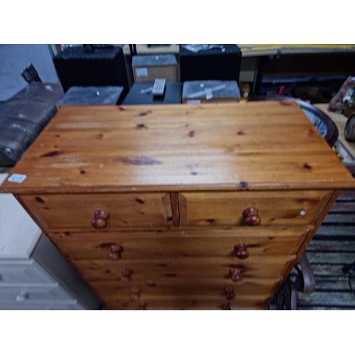 415 - Good quality 2 drawer over 4 drawer chest of drawers in pine with bun handles in good overall condit... 