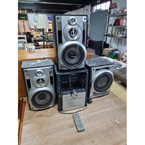 352B - Panasonic SA-AK750 5 disc changer FM/AM radio and tape player comes with 3x Panasonic speakers model... 