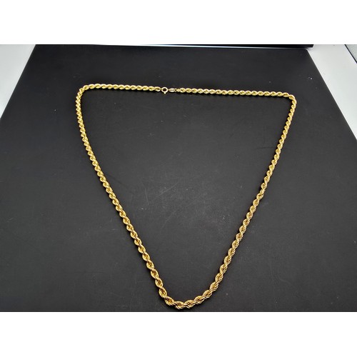 261 - A good hallmarked 9ct yellow gold rope twist neck chain (24