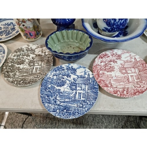 54 - Collection of ceramics to include a good quality blue and white antique fish mould, 3x The Hunter by... 